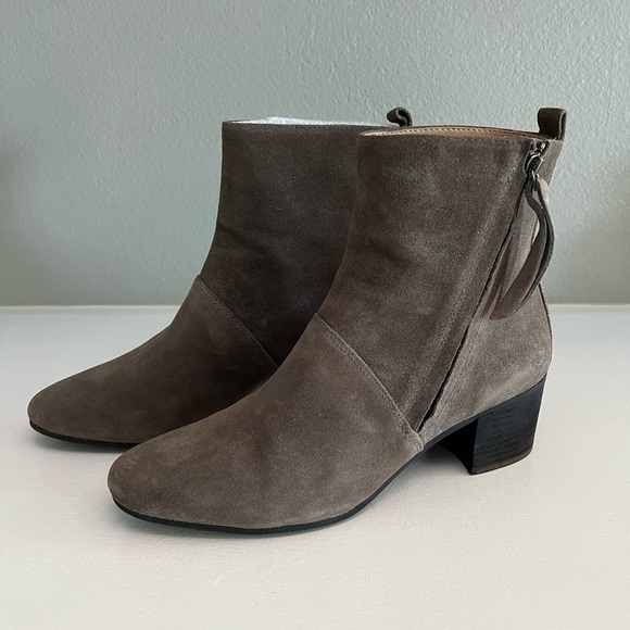 Banana Republic Lydia Suede Ankle Boots - Picture 1 of 7